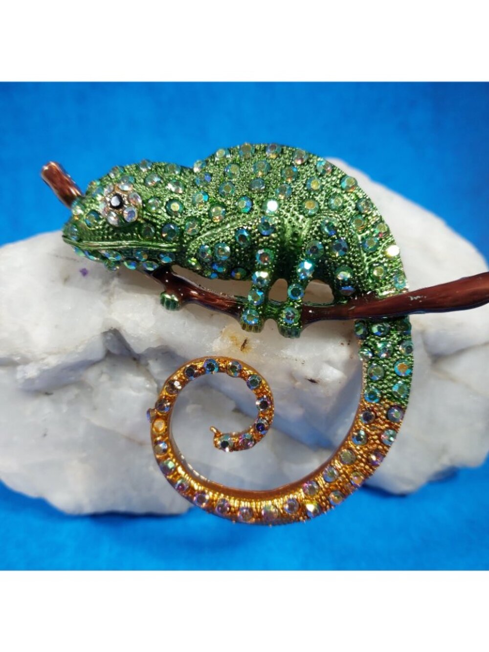 Colorful rhinestone Chameleon brooch/ pendant - Picture 2 of 8
